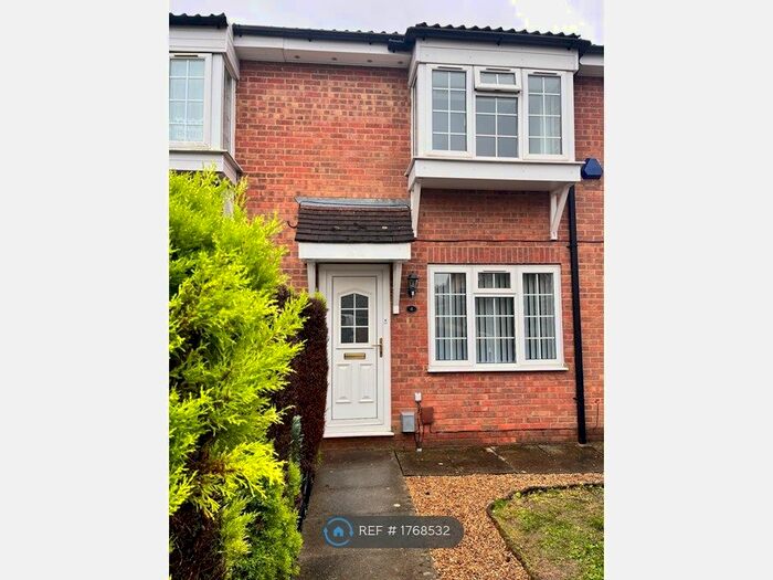 2 Bedroom End Of Terrace House To Rent In Renshaw Close, Luton, LU2