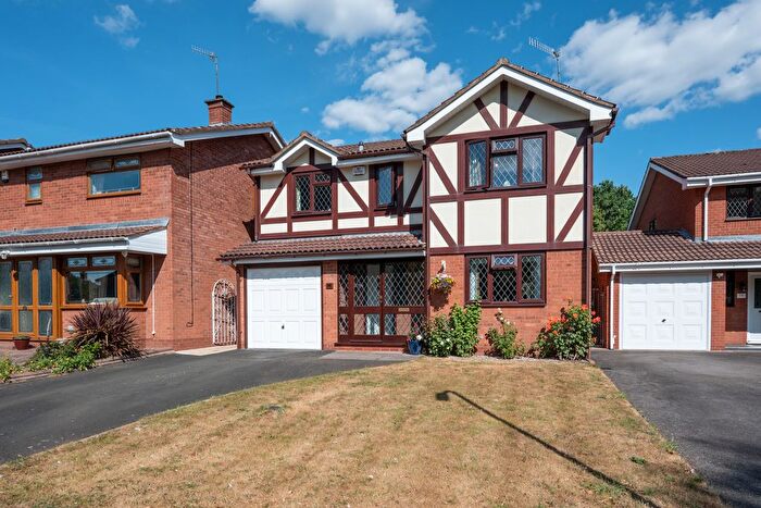 4 Bedroom Detached House For Sale In Roman Way, Bromsgrove, B61