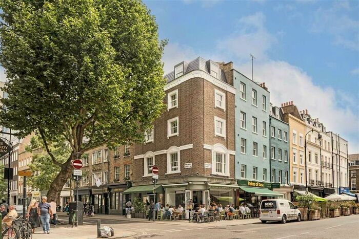 2 Bedroom Flat To Rent In Charlotte Street, London, W1T