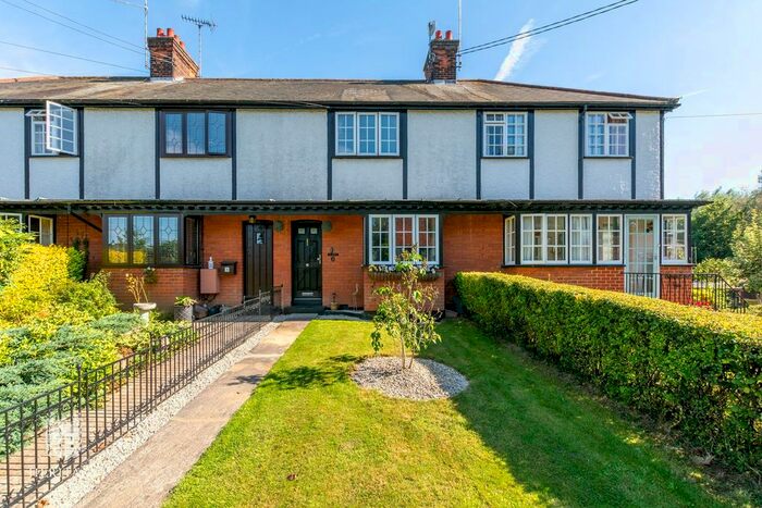 3 Bedroom Cottage For Sale In Station Road, White Notley, CM8