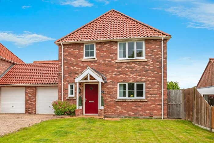 3 Bedroom Link Detached House For Sale In Parfitt Close, Foxley, Dereham, NR20
