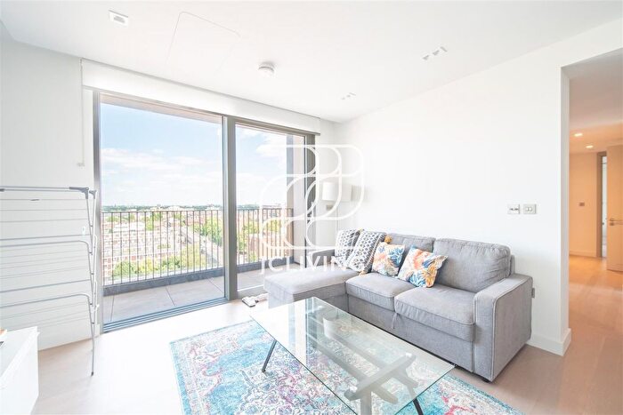 2 Bedroom Flat To Rent In Edgware Road, London, W2