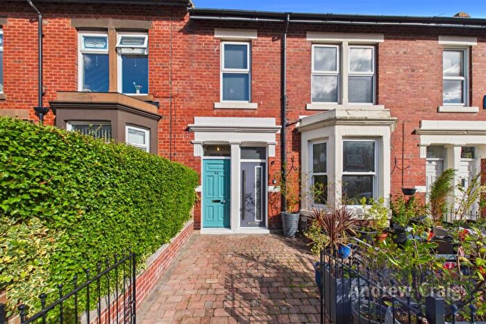 3 Bedroom Flat For Sale In Beaumont Terrace, Newcastle Upon Tyne, NE3