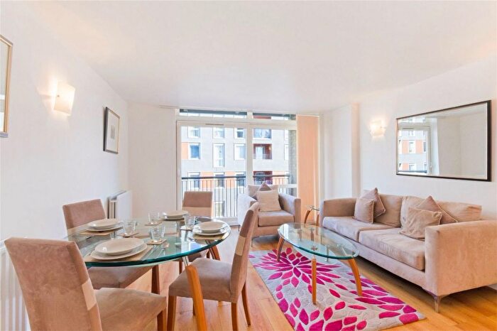 1 Bedroom Flat To Rent In Moore House, Casiliss Road, Canary Wharf, E14