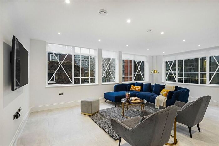 2 Bedroom Flat To Rent In Catherine Place, St James' Park, London, SW1E