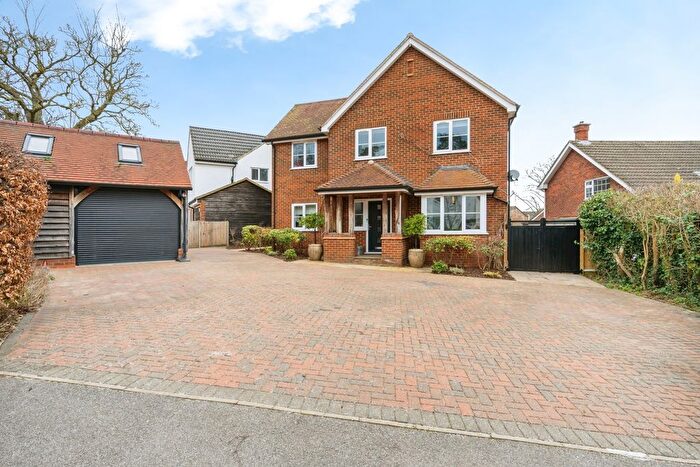 5 Bedroom Detached House For Sale In Lea Road, Ampthill, Bedfordshire, MK45