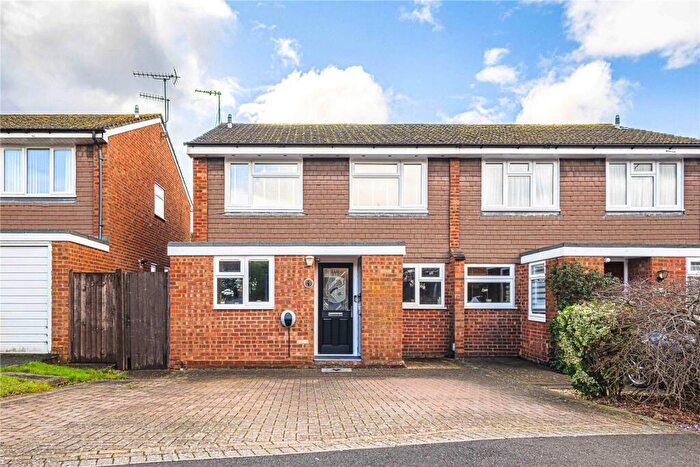 3 Bedroom Semi Detached House For Sale In Marriotts Way, Corner Hall, Hemel Hempstead, Hertfordshire, HP3