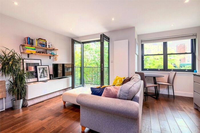 1 Bedroom Flat To Rent In Gordon Close, Archway, London, N19