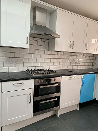 3 Bedroom End Terrace House To Rent In Davington Road, Dagenham, RM8