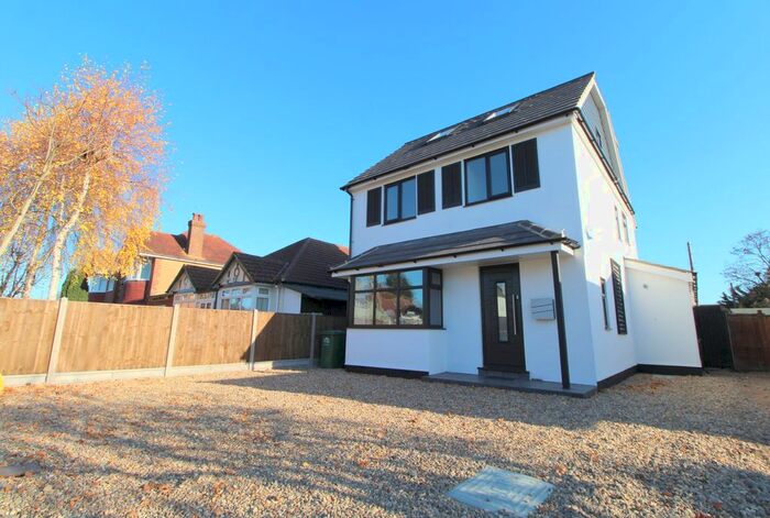 4 Bedroom Detached House To Rent In The Drive, Ashford, TW15