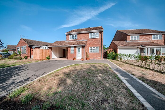 3 Bedroom Detached House For Sale In Blenheim Walk, Wellesbourne, CV35