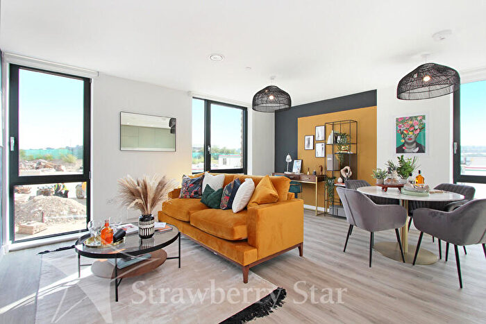 2 Bedroom Apartment For Sale In Kimpton Road, Luton, Bedfordshire, LU2