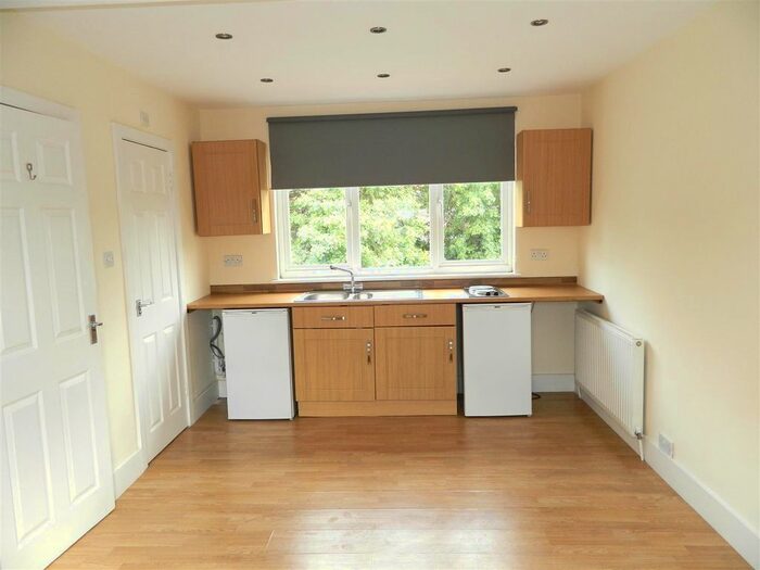 Studio To Rent In Brook Avenue, Edgware, HA8