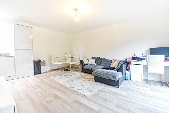 1 Bedroom Apartment For Sale In Cherry Orchard House, Cherry Orchard, Marlborough, Wiltshire, SN8