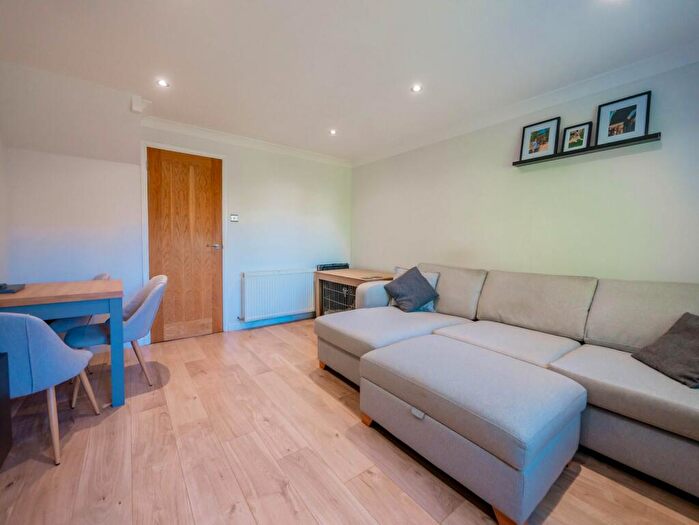 2 Bedroom Semi-Detached House For Sale In Woodstock Crescent, Hockley, SS5