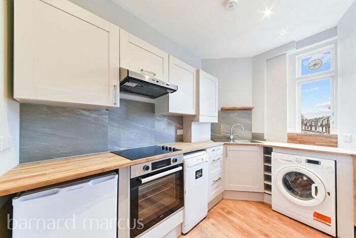 2 Bedroom Flat To Rent In Muswell Hill Broadway, Muswell Hill, N10