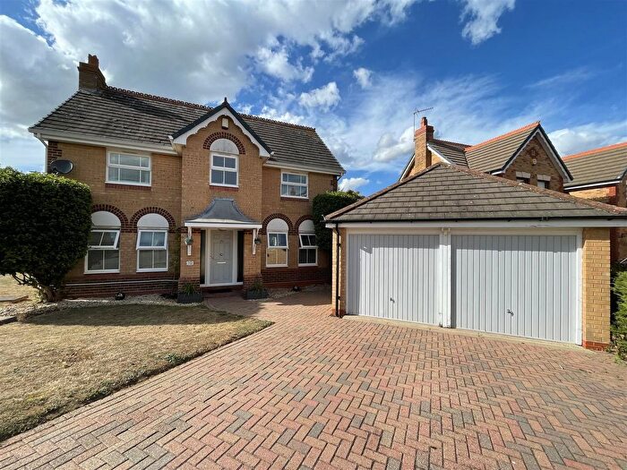 4 Bedroom Detached House For Sale In Stourhead Drive, East Hunsbury, NN4