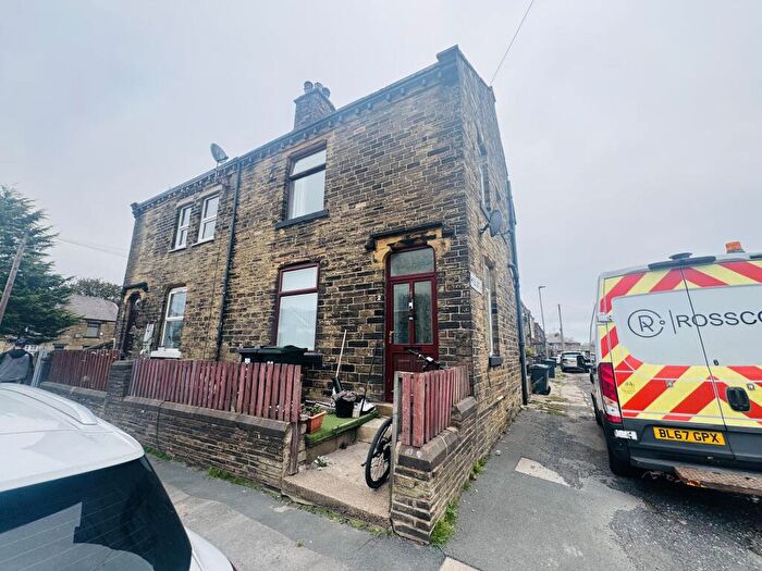 2 Bedroom Semi Detached House To Rent In Mill Street, Wibsey, Bradford, BD6