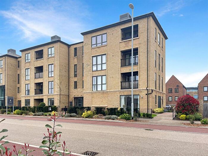 2 Bedroom Apartment To Rent In Lawrence Weaver Road, Cambridge, CB3
