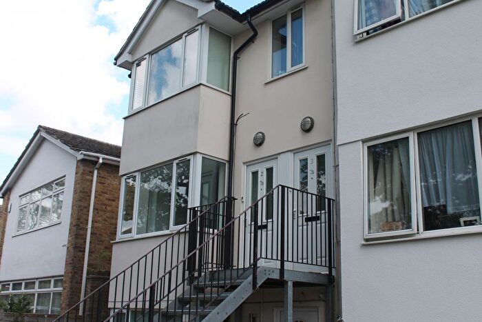 1 Bedroom Flat To Rent In Bycullah Road, Enfield, EN2