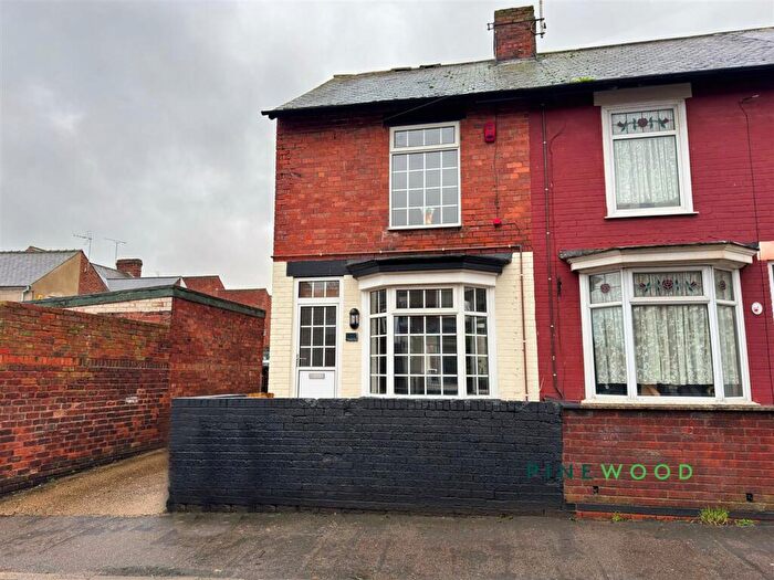3 Bedroom End Of Terrace House For Sale In Skinner Street, Creswell, S80