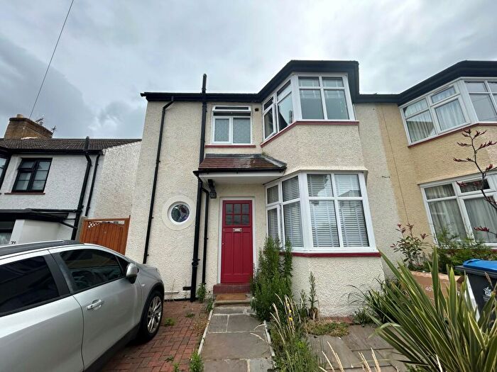 6 Bedroom End Of Terrace House To Rent In Burney Avene, Surbiton, KT5