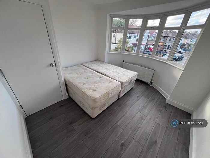 5 Bedroom Semi-Detached House To Rent In Bell Close, Pinner, HA5