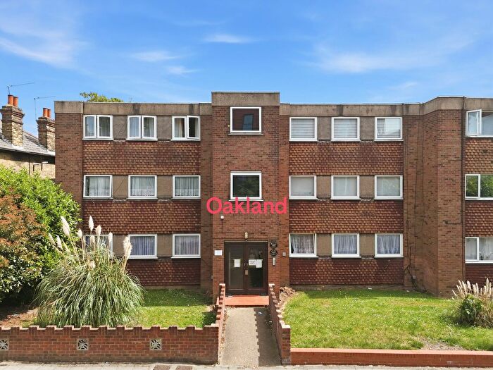 1 Bedroom Flat To Rent In Cranbrook Road, Ilford, IG6