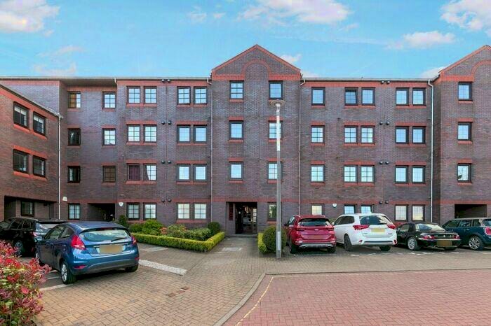 2 Bedroom Flat To Rent In Orchard Brae Avenue, Orchard Brae, Edinburgh, EH4
