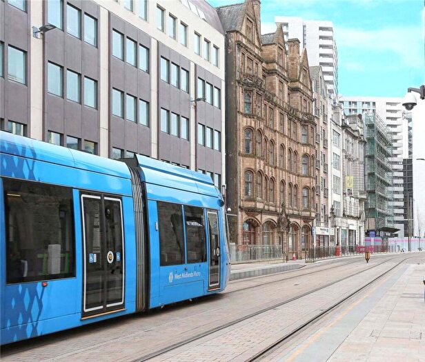 2 Bedroom Flat To Rent In Queens College Chambers, Paradise Street, Birmingham, West Midlands, B1