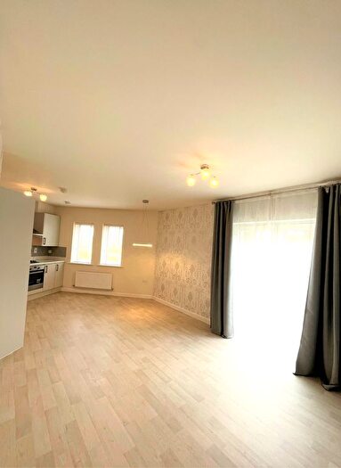 2 Bedroom Flat To Rent In Bramble Court, Southport, PR8