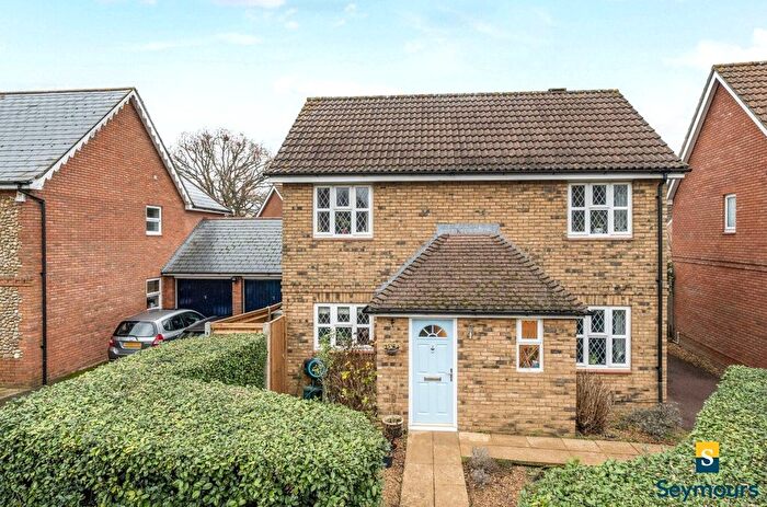 3 Bedroom Detached House For Sale In Guildford, Surrey, GU2