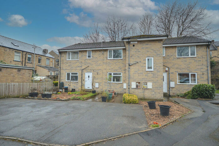 1 Bedroom Apartment To Rent In Lockwood Road, Huddersfield, HD1