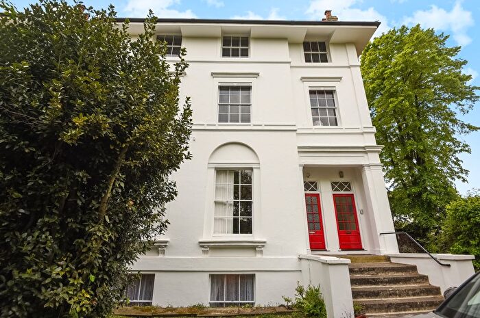 2 Bedroom Flat For Sale In Lee Park, Blackheath, London, SE3