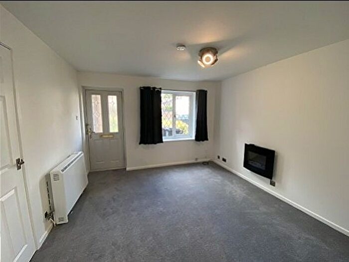 2 Bedroom Flat To Rent In Bridgnorth Road, Compton, Wolverhampton, WV6