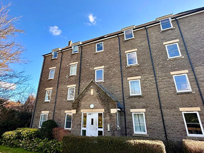 2 Bedroom Flat For Sale In Station Road, Norton Fitzwarren, Taunton, TA2