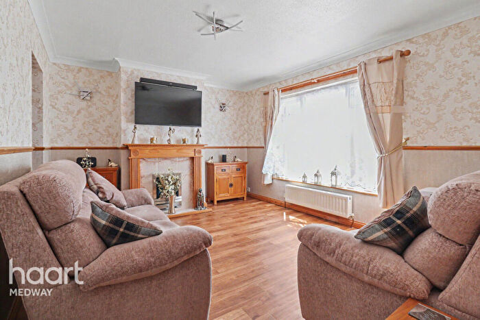 5 Bedroom Semi-Detached House For Sale In Harold Road, Rochester, ME2