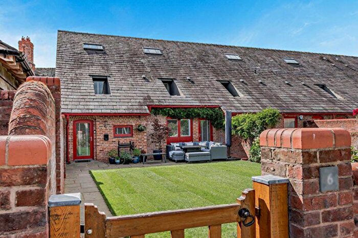 4 Bedroom Barn Conversion For Sale In Hoofield Hall Barns, Huxley, Chester, CH3