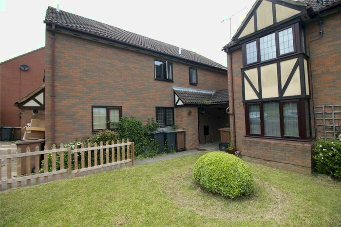 2 Bedroom Terraced House To Rent In Hedley Rise, Luton, Bedfordshire, LU2