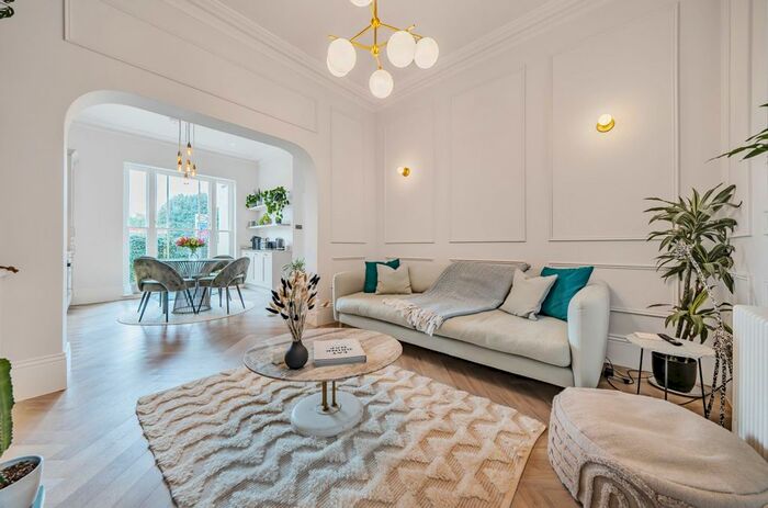 2 Bedroom Maisonette To Rent In Nevill Terrace, Tunbridge Wells, TN2