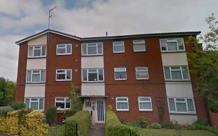 2 Bedroom Flat To Rent In Bloomfield Crescent, Lichfield, WS13