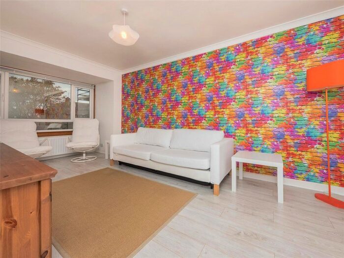 2 Bedroom Flat To Rent In Granton Road, Edinburgh, EH5
