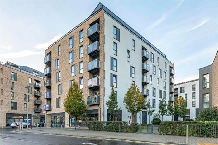 2 Bedroom Flat To Rent In Addlestone, Surrey, KT15