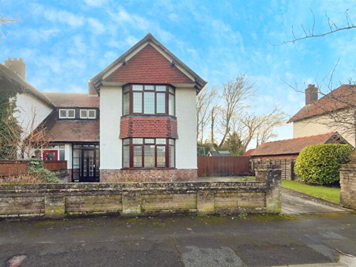 3 Bedroom Semi-Detached House For Sale In St. Stephens Road, Hightown, Liverpool, L38