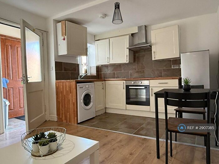 1 Bedroom Flat To Rent In Cyprus Road, Leicester, LE2
