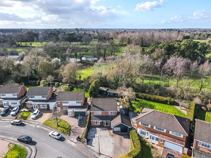 4 Bedroom Detached House For Sale In Whiteslade Close, Knowle, Solihull, B93