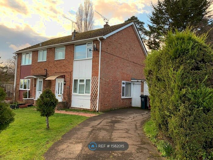 3 Bedroom Semi-Detached House To Rent In Stoneham Close, Tilehurst, Reading, RG30