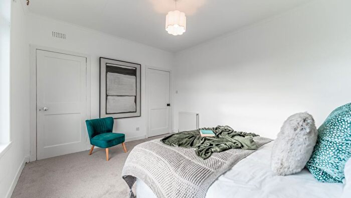 2 Bedroom Flat For Sale In Glanderston Drive, Knightswood, Glasgow, G13