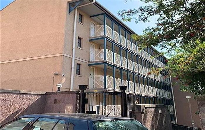 1 Bedroom Apartment To Rent In Ft, Gullans Close, The Cannongate, Edinburgh, EH8