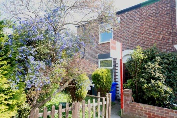 2 Bedroom Property To Rent In Davenfield Grove, Manchester M20